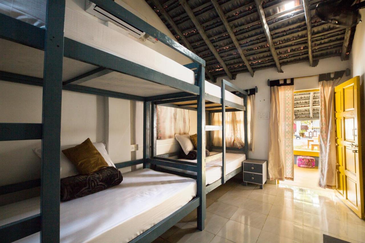Craft Hostels Anjuna Bagian luar foto